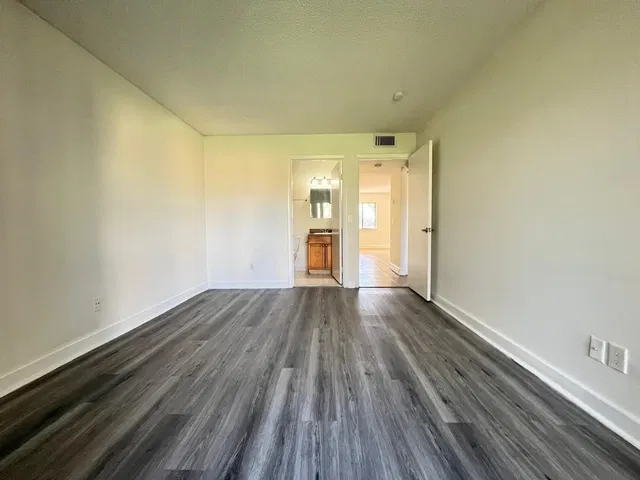 Residence photo 8