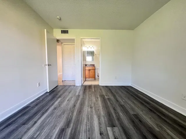 Residence photo 15