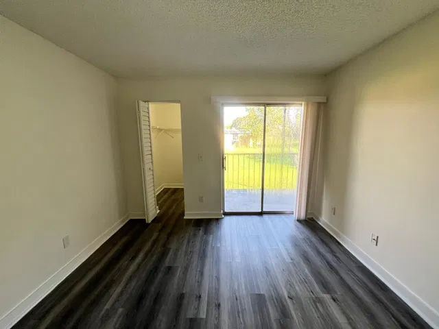 Residence photo 17