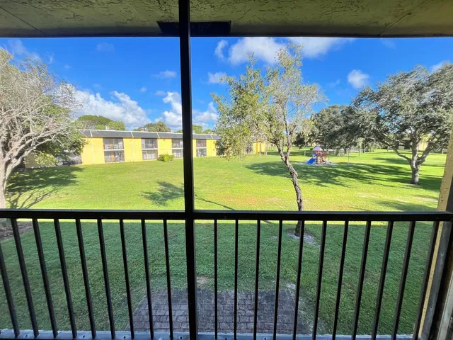 Residence photo 23