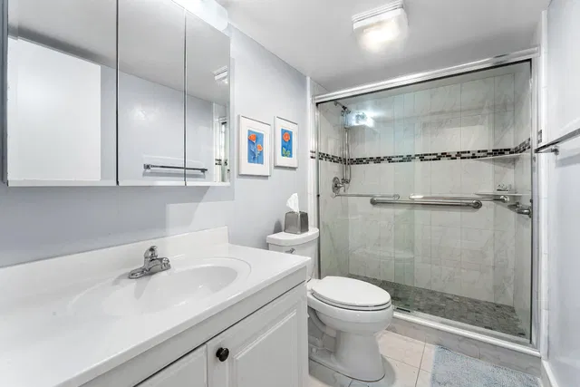  Unit V6-301 photo 21