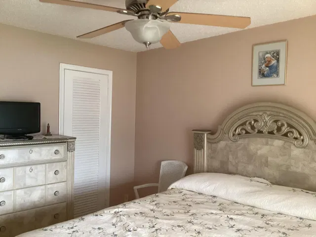  Unit 208 photo 9