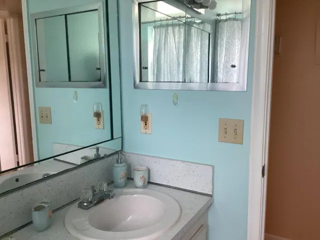  Unit 208 photo 17