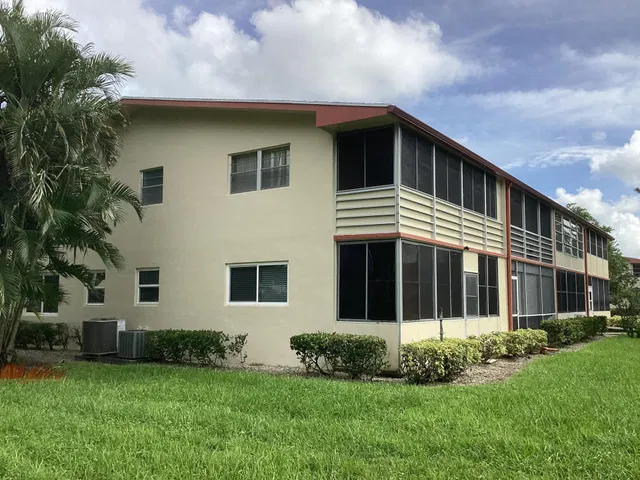  Unit 208 photo 20