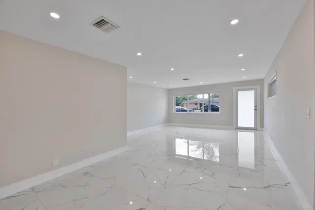 Residence photo 4