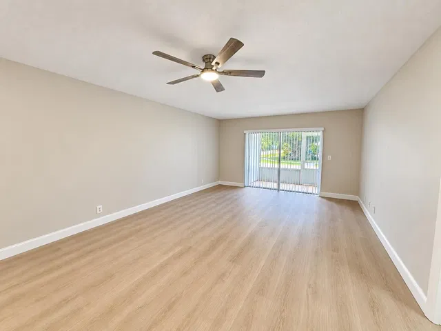 Unit 107 photo 7