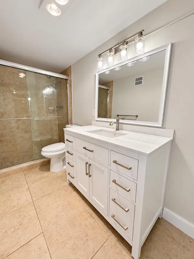 Unit 107 photo 15
