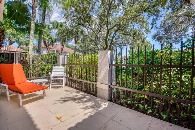 PGA National Palm Beach Gardens Unit 4 photo 4