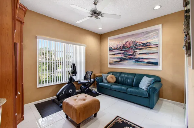 Residence photo 15