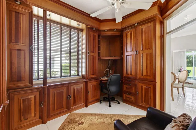 Residence photo 19