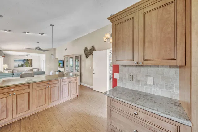 Residence photo 29