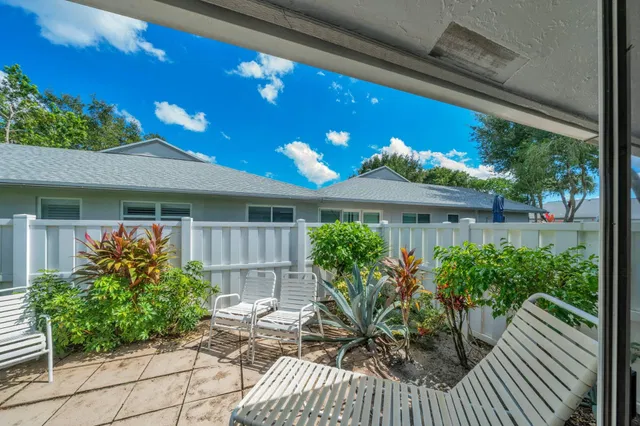 Residence photo 36