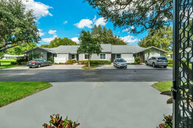 Residence photo 39