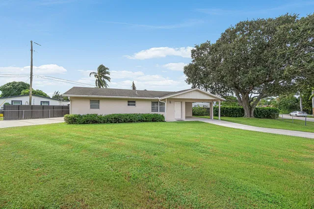 Residence photo 3