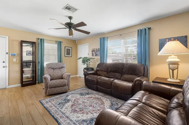 Residence photo 7