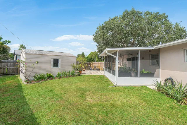 Residence photo 23