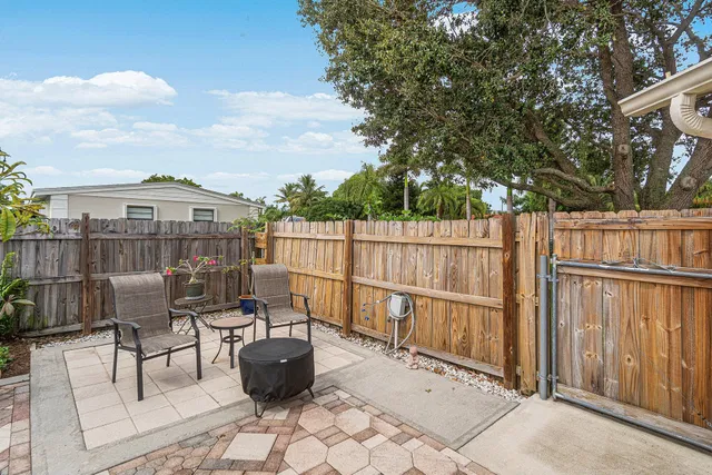 Residence photo 24