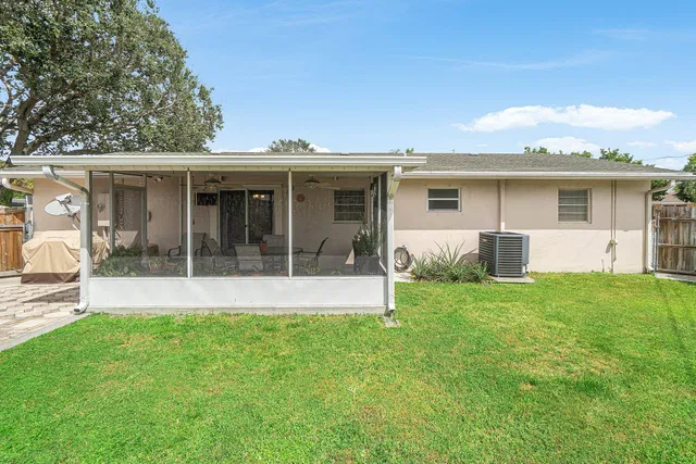Residence photo 25