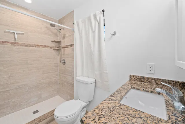 Residence photo 17