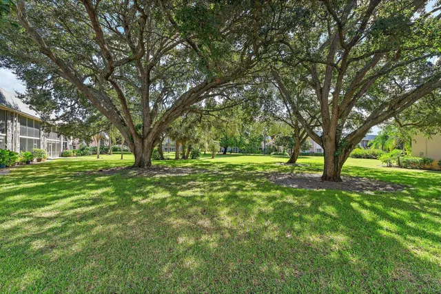 Unit 19-188 photo 3