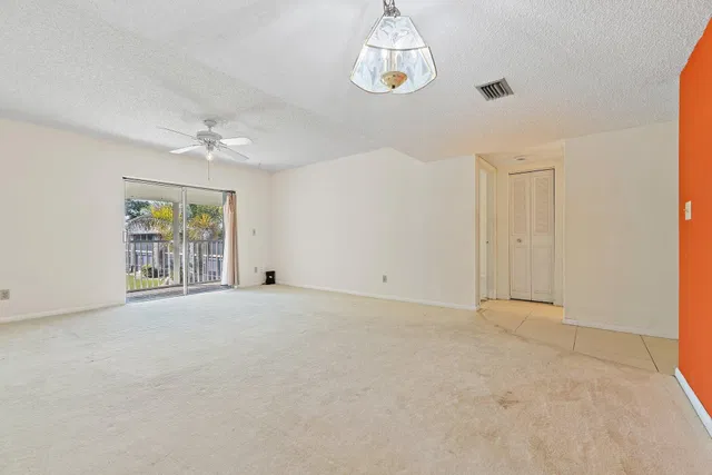 Unit 19-188 photo 16