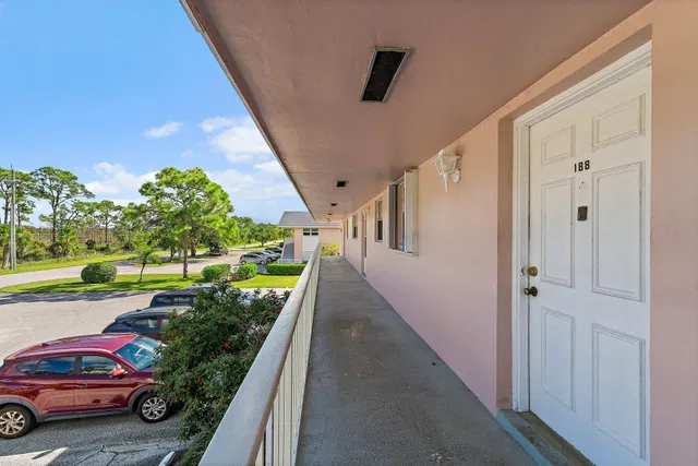 Unit 19-188 photo 23