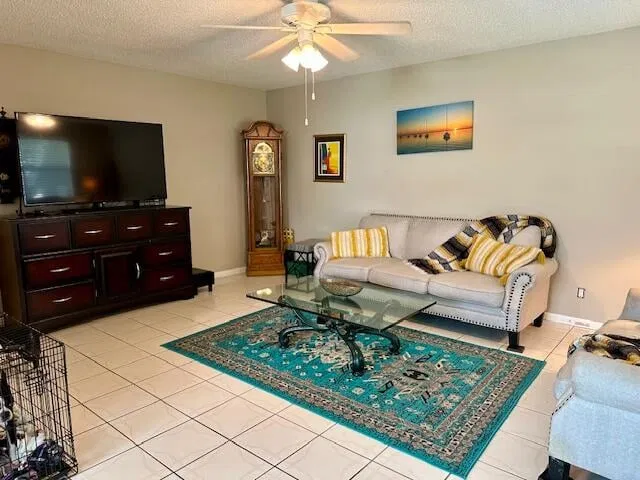 Residence photo 3