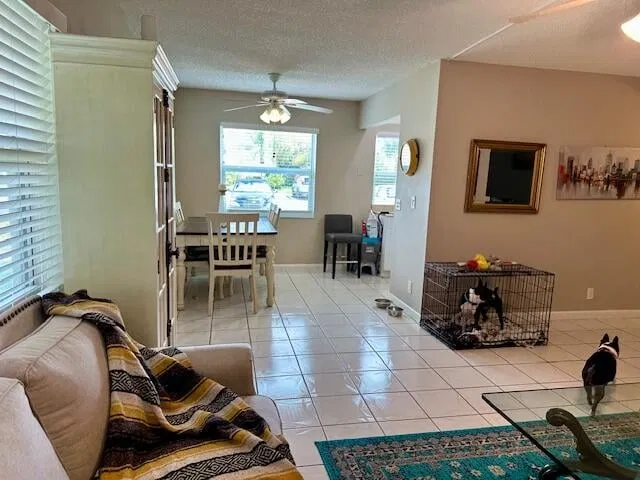 Residence photo 5