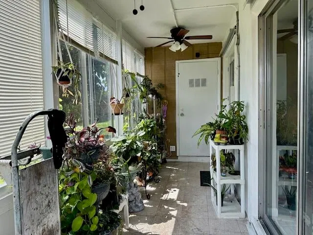 Residence photo 18