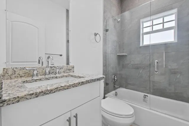 West Palm Beach Residence photo 32