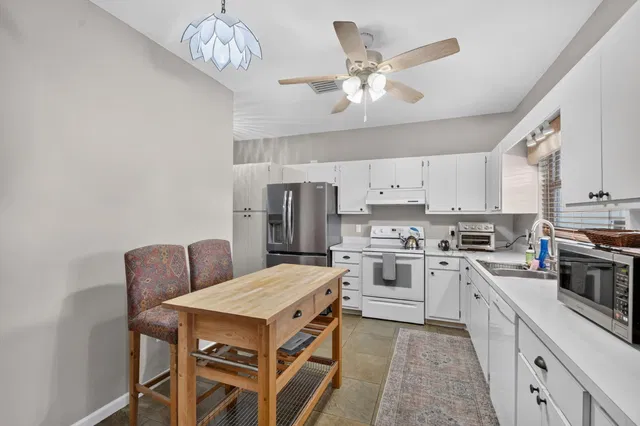 Residence photo 9