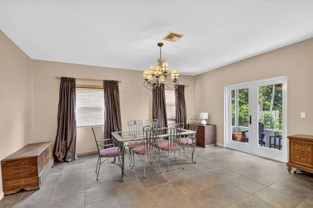 Residence photo 18