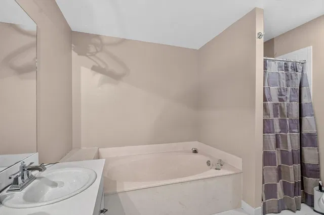 Residence photo 33