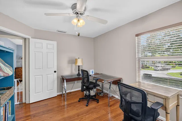 Residence photo 41
