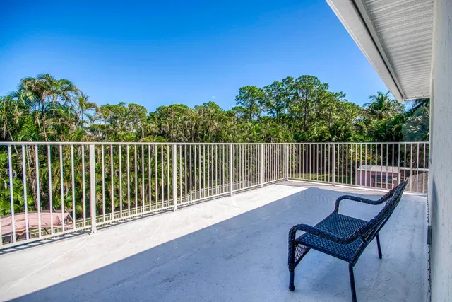 Residence photo 31