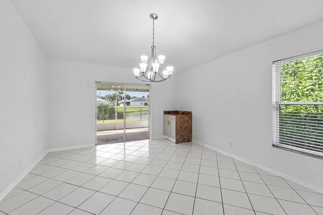 Residence photo 17
