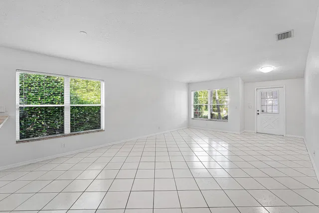 Residence photo 20