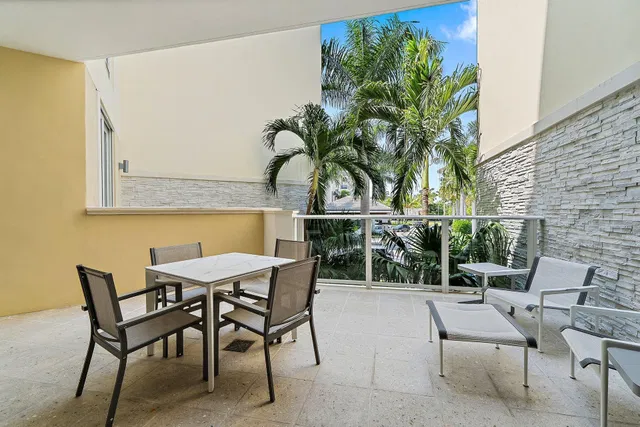 Azure Palm Beach Gardens Unit 202 photo 19