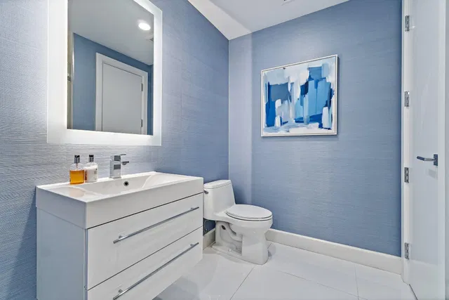 Azure Palm Beach Gardens Unit 202 photo 20