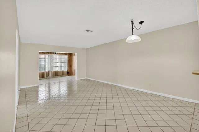 Residence photo 9