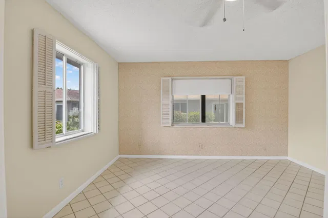 Residence photo 18