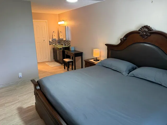 Unit 203 photo 13