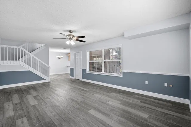  Residence photo 11