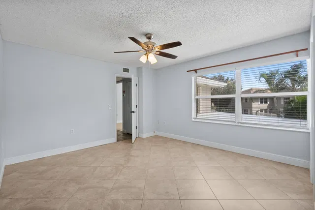  Residence photo 20