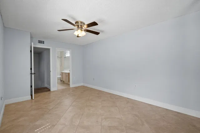  Residence photo 25