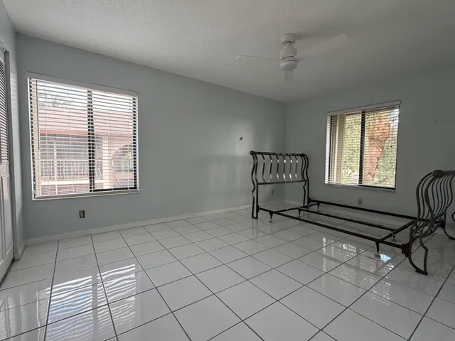  Unit H3 photo 8