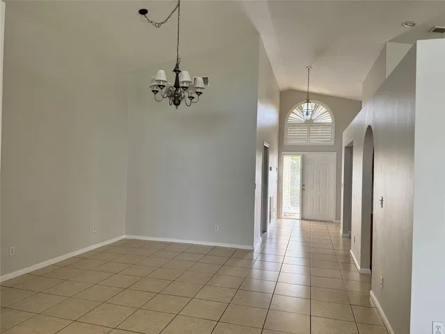Residence photo 3