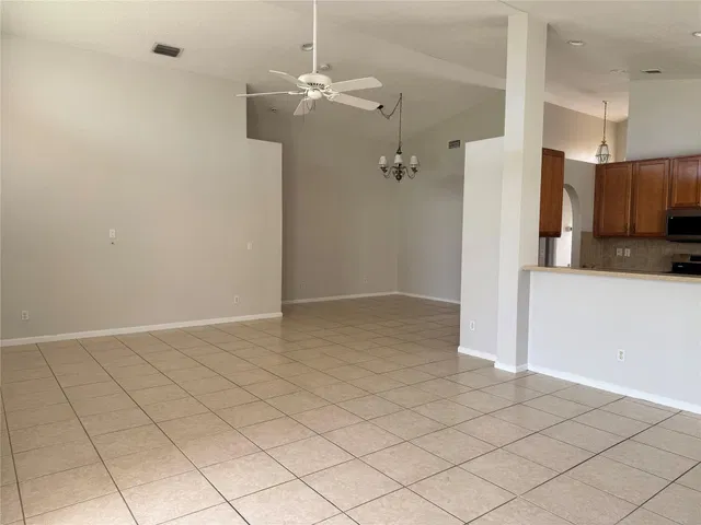 Residence photo 5