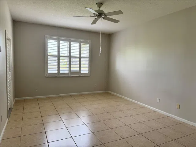 Residence photo 12