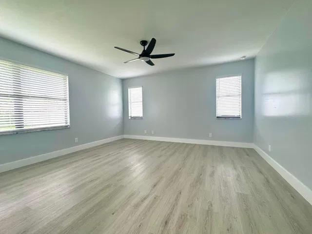 Residence photo 5
